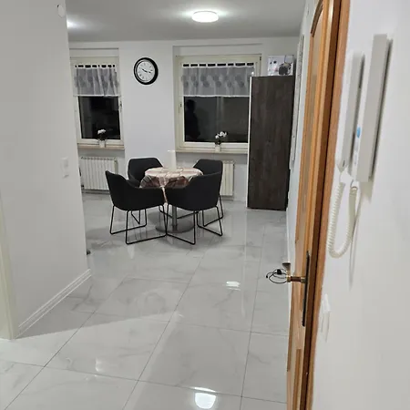 In Apartmán *